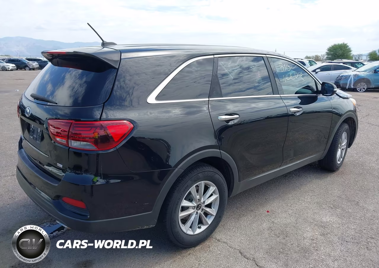 2019 Kia Sorento 2.4L L VIN:5XYPG4A37KG578653 - 4