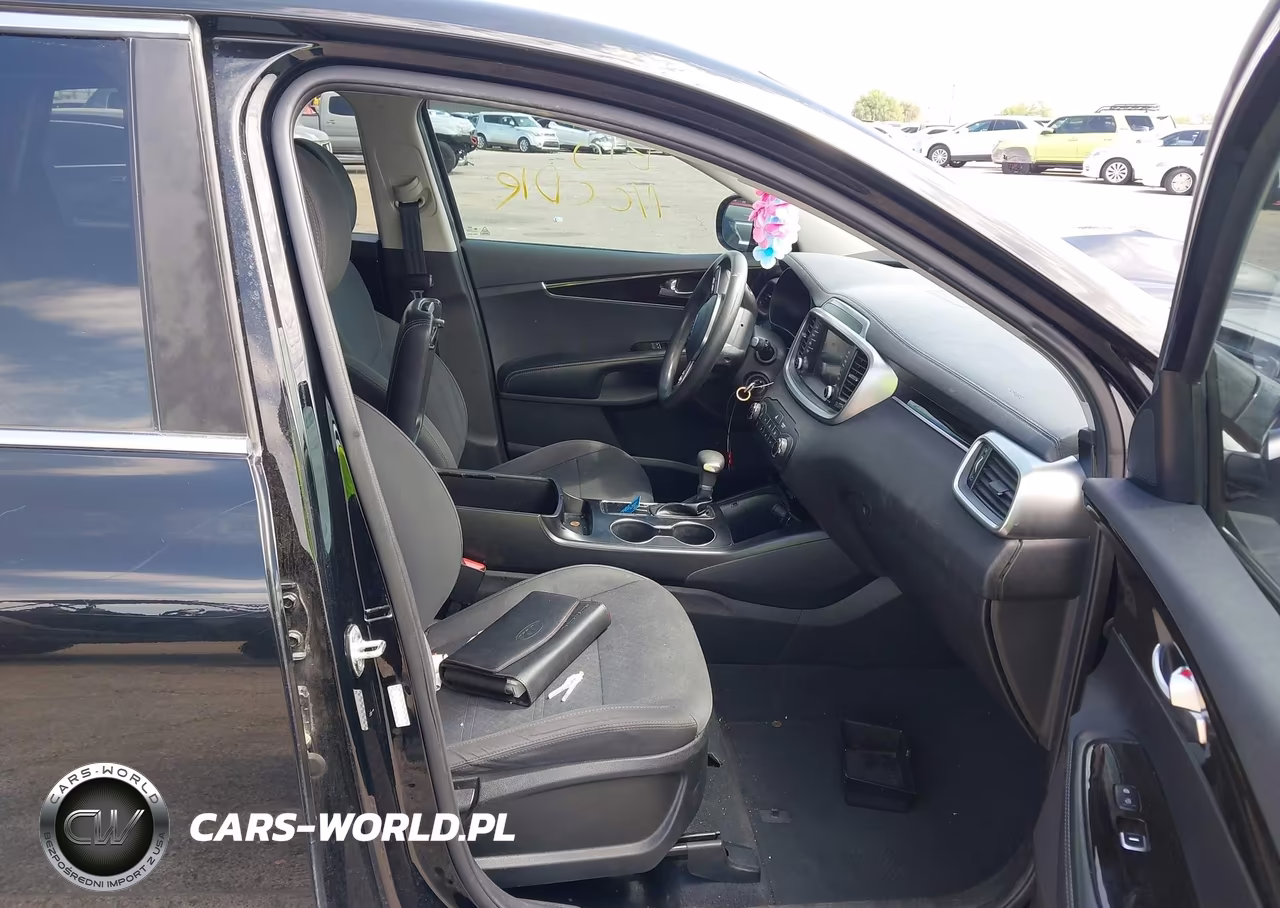 2019 Kia Sorento 2.4L L VIN:5XYPG4A37KG578653 - 5