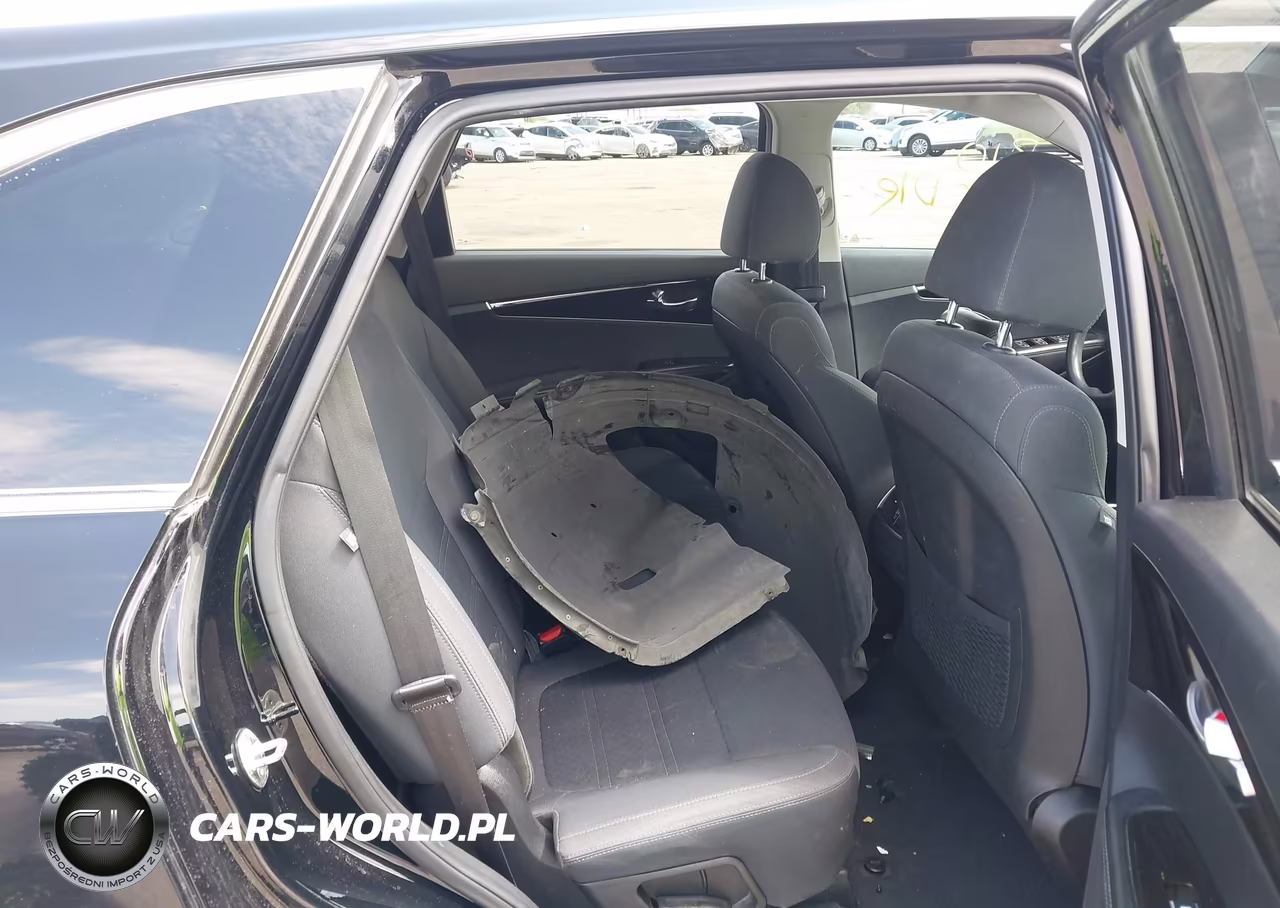 2019 Kia Sorento 2.4L L VIN:5XYPG4A37KG578653 - 8