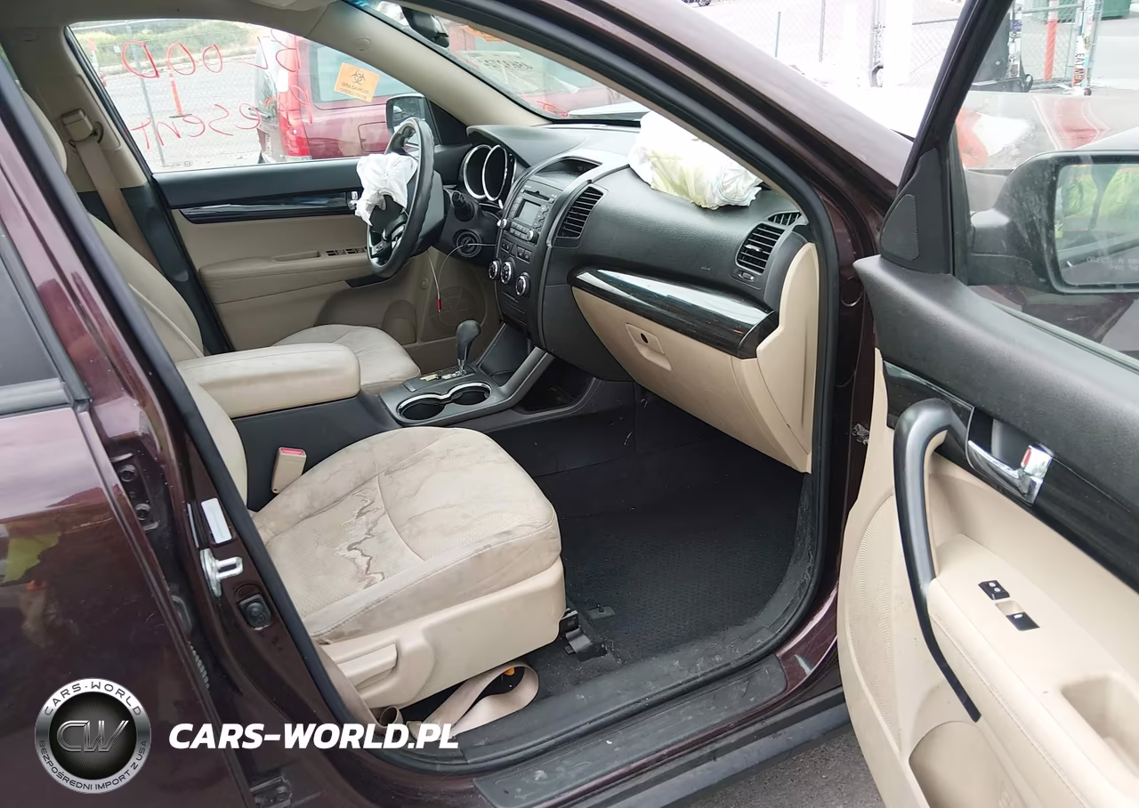 2013 Kia Sorento Lx V6 VIN:5XYKT4A24DG383853 - 5