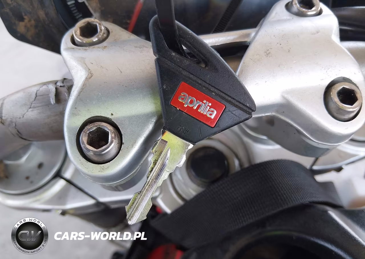 2014 Aprilia Shiver 750 VIN:ZD4RAC013ES000878 - 11