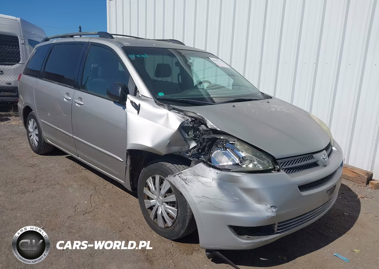 2004 Toyota Sienna Le – zdjęcie 1 z 16