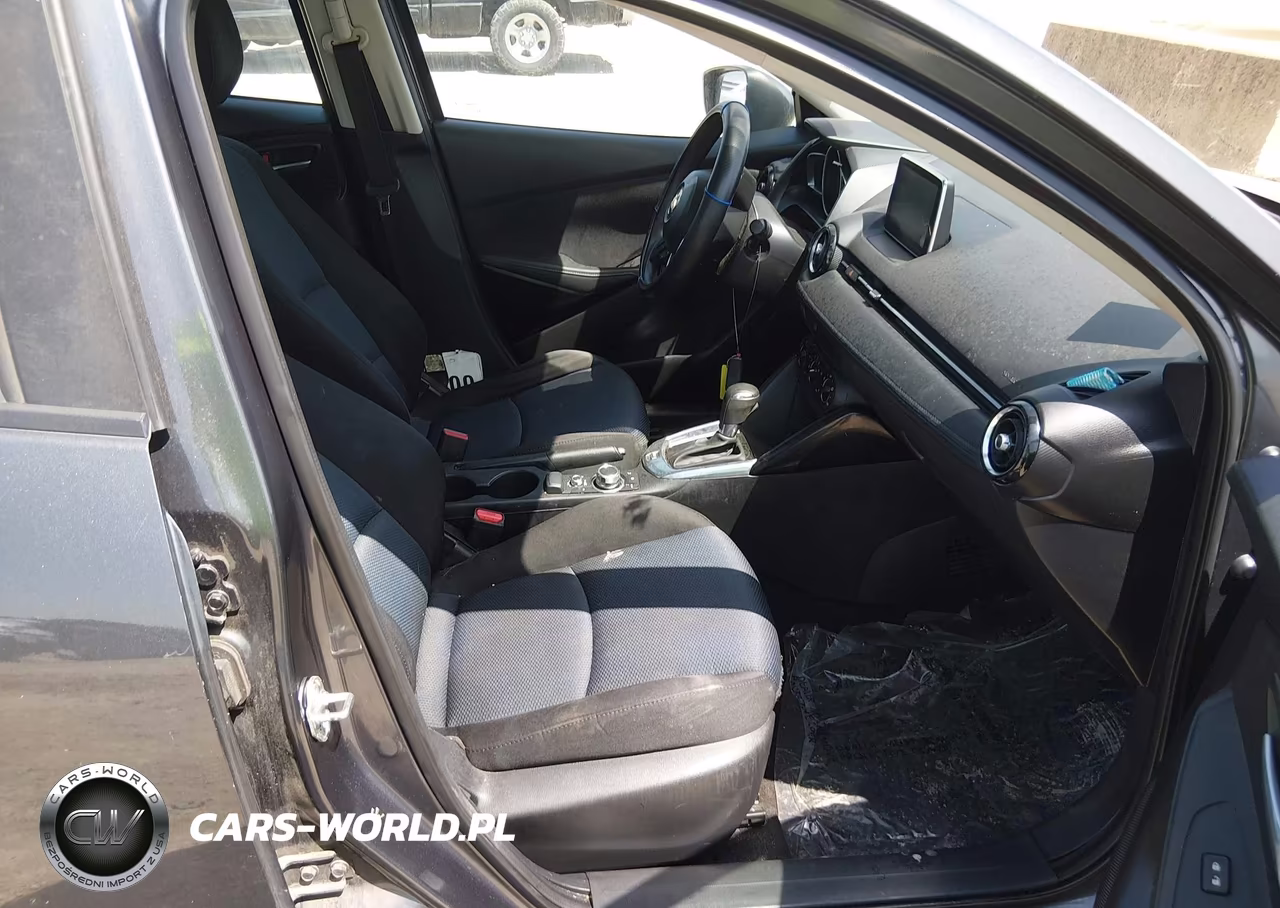 2017 Toyota Yaris Ia VIN:3MYDLBYV7HY182562 - 5