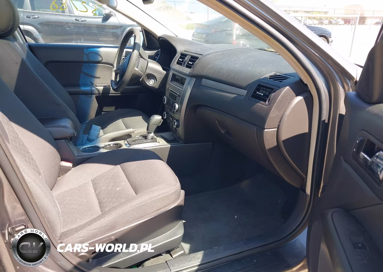 2012 Ford Fusion Se VIN:3FAHP0HA0CR124680 - 5