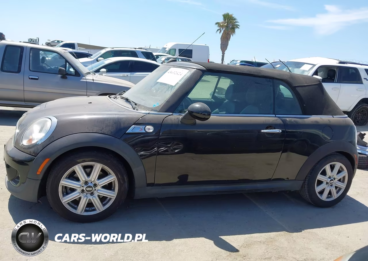 2015 Mini Convertible Cooper S VIN:WMWZP3C57F2A91602 - 14