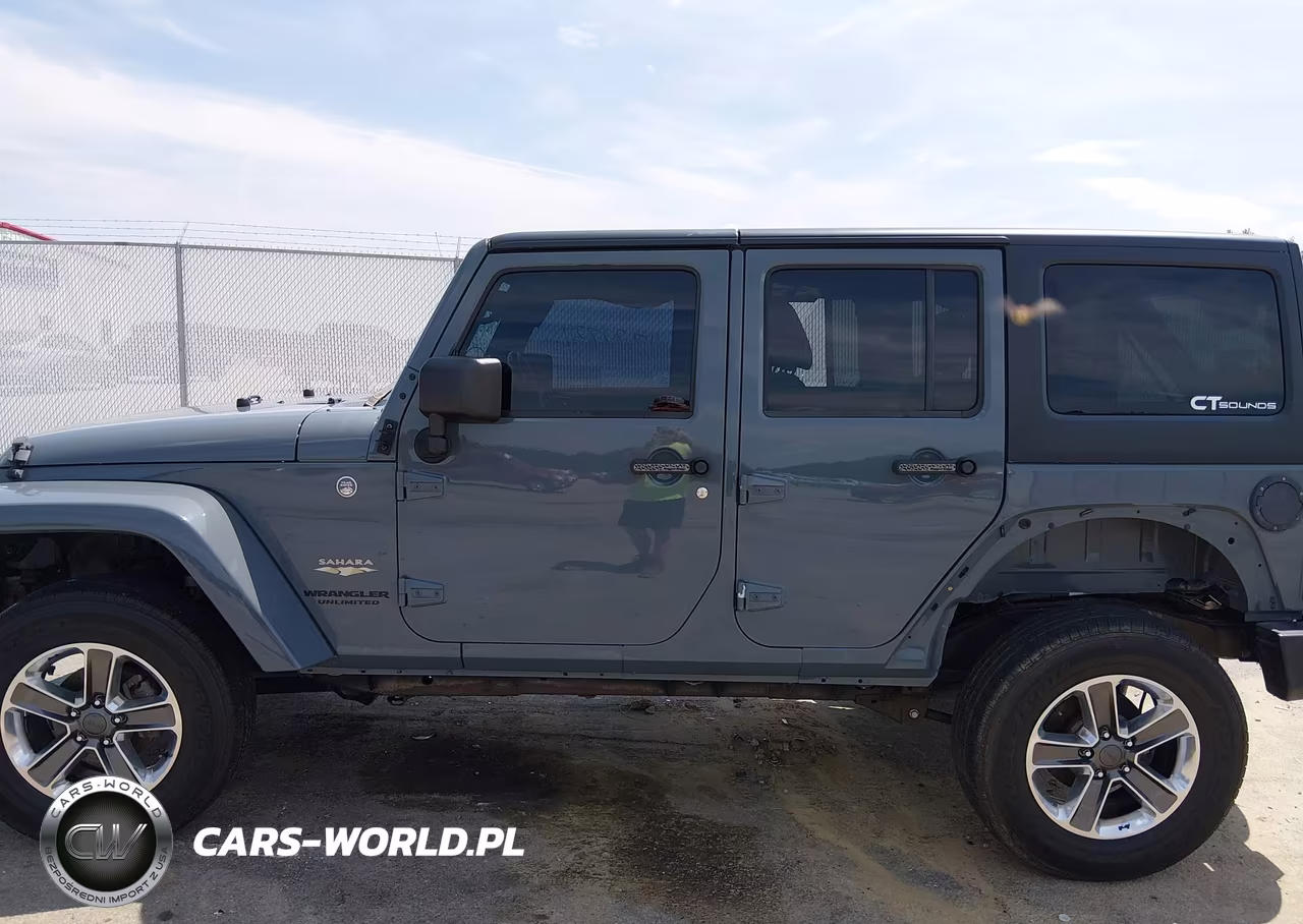 2014 Jeep Wrangler Unlimited Sahara VIN:1C4BJWEG3EL263166 - 14