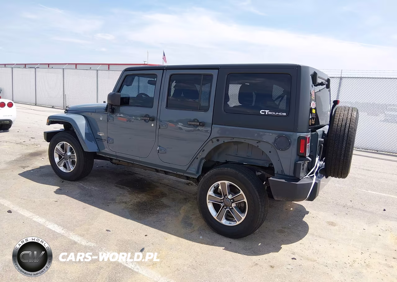 2014 Jeep Wrangler Unlimited Sahara VIN:1C4BJWEG3EL263166 - 3