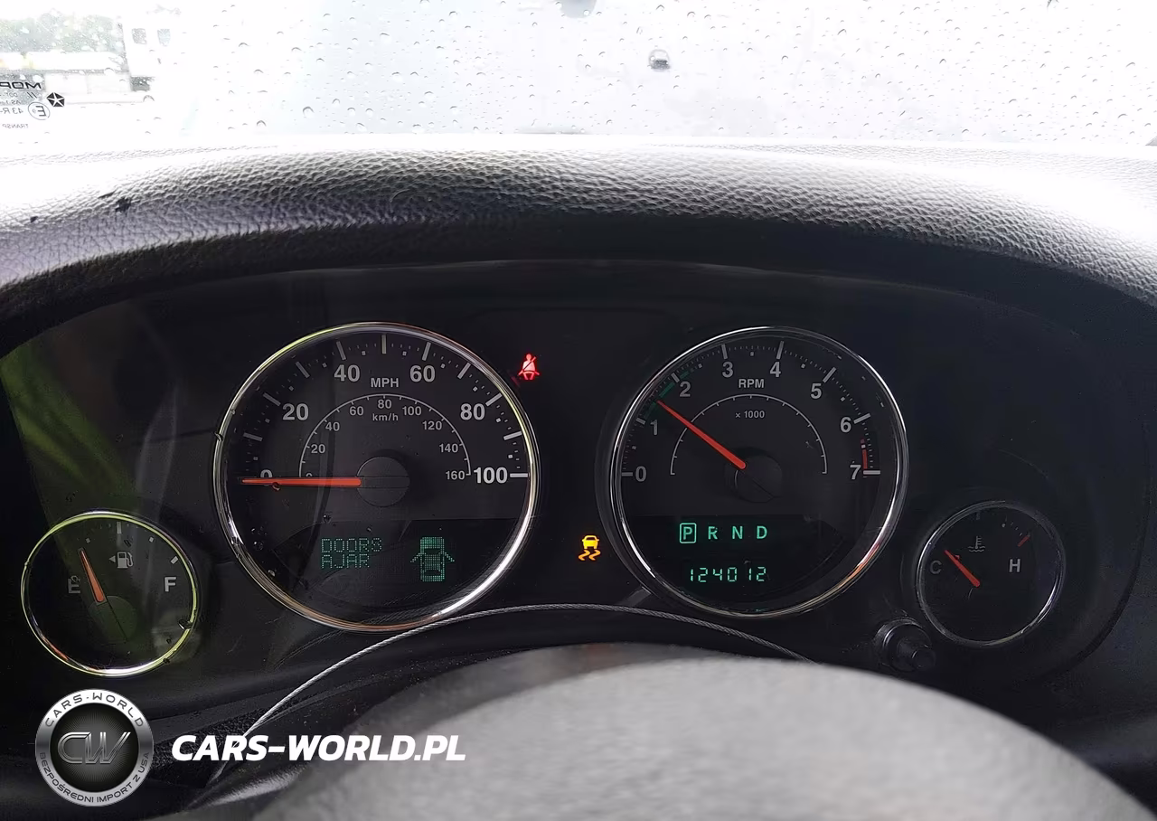 2014 Jeep Wrangler Unlimited Sahara VIN:1C4BJWEG3EL263166 - 7