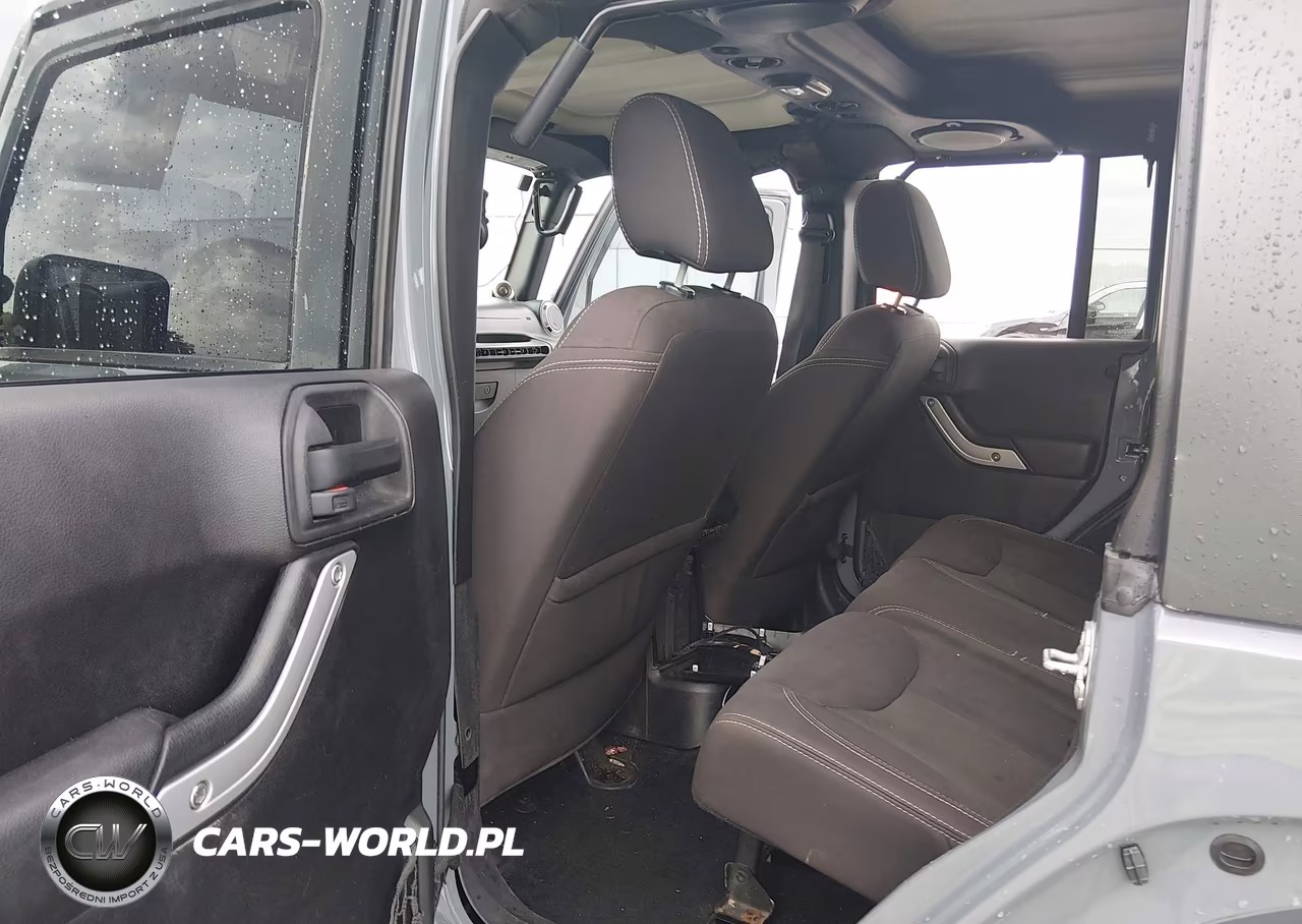 2014 Jeep Wrangler Unlimited Sahara VIN:1C4BJWEG3EL263166 - 8