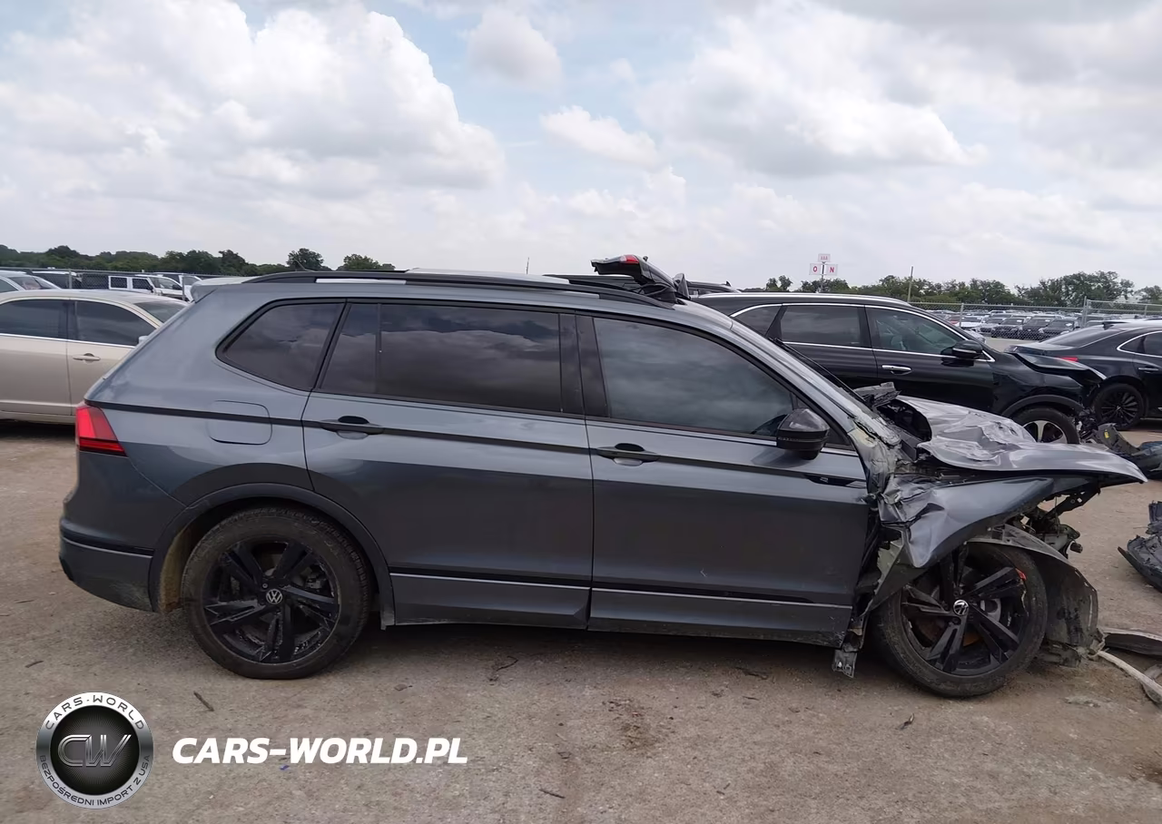 2024 Volkswagen Tiguan 2.0T Se R-Line Black VIN:3VV8B7AX5RM038899 - 13