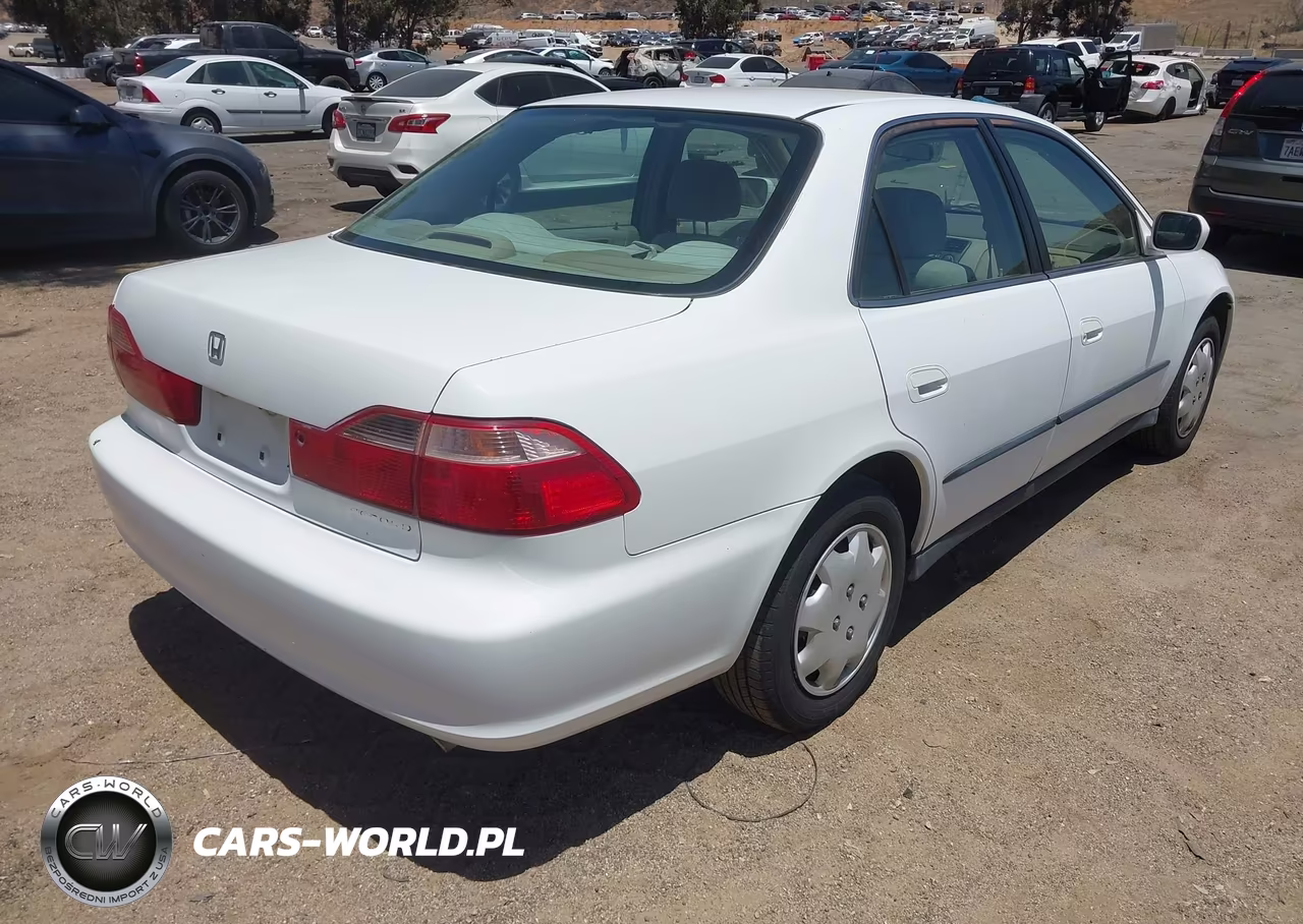 1999 Honda Accord Lx VIN:1HGCG6653XA136899 - 4