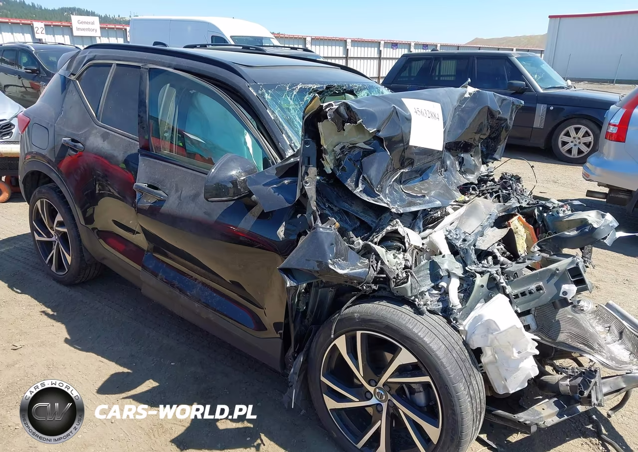 2022 Volvo Xc40 T5 R-Design – zdjęcie 1 z 22
