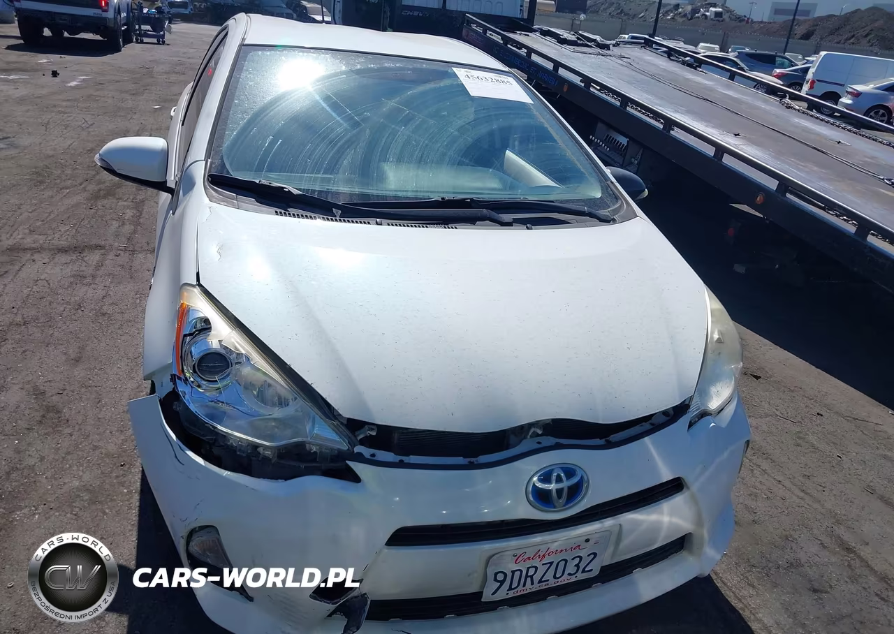 2014 Toyota Prius C One VIN:JTDKDTB39E1082530 - 13