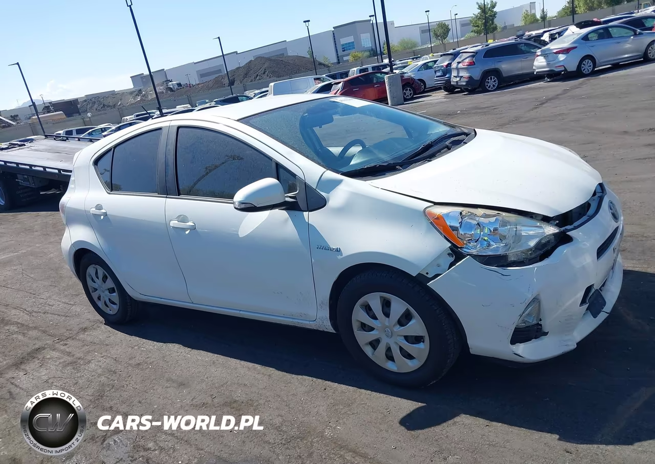 2014 Toyota Prius C One VIN:JTDKDTB39E1082530 - 14