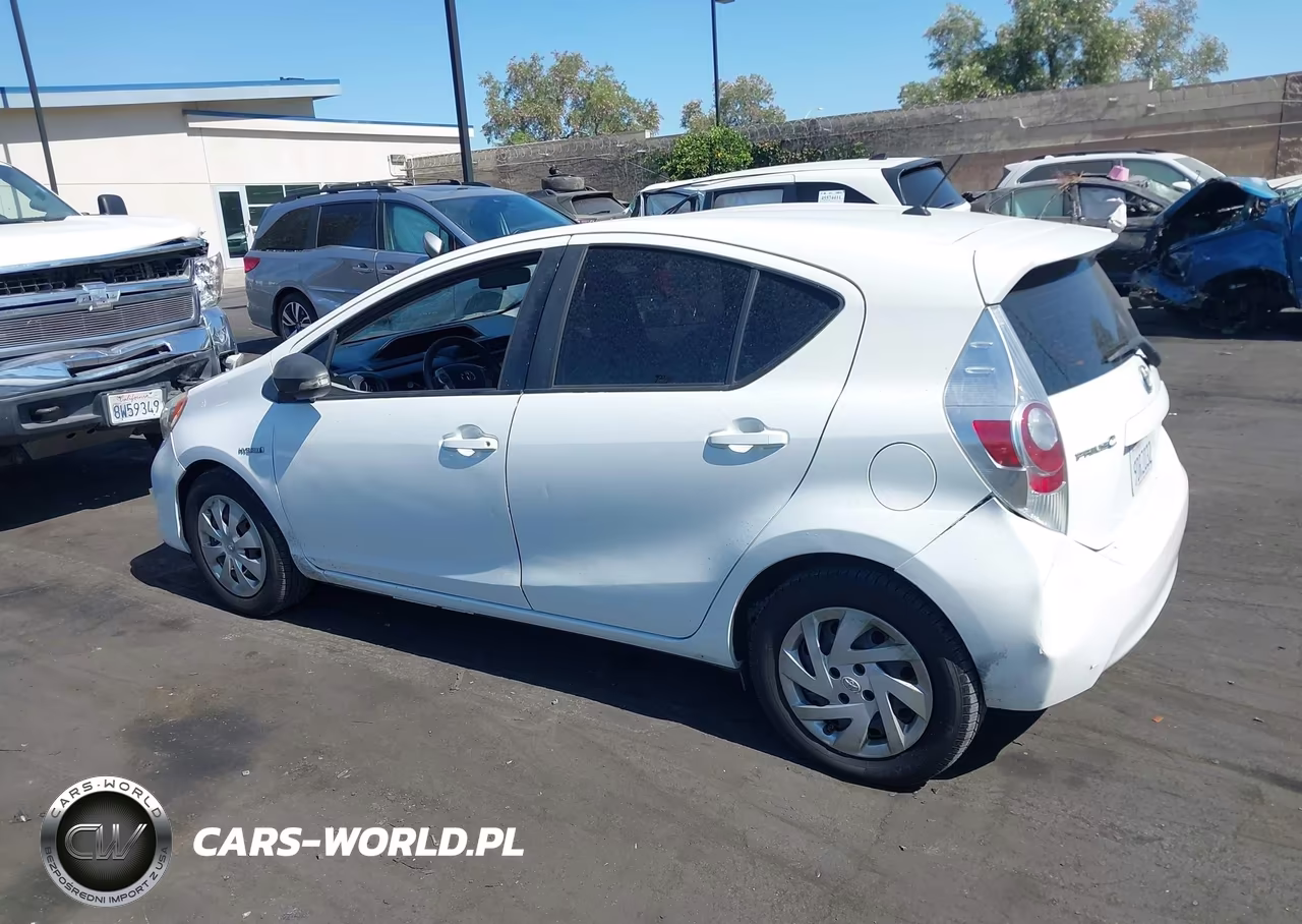 2014 Toyota Prius C One VIN:JTDKDTB39E1082530 - 15