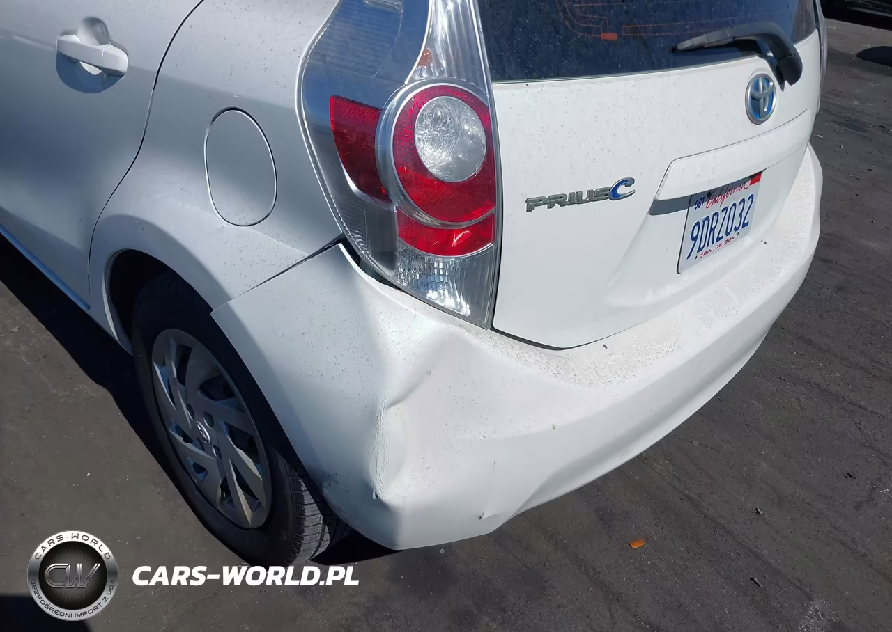 2014 Toyota Prius C One VIN:JTDKDTB39E1082530 - 18