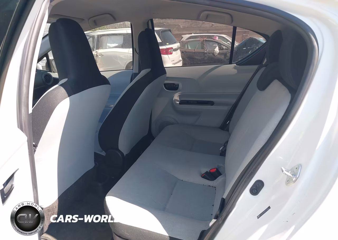 2014 Toyota Prius C One VIN:JTDKDTB39E1082530 - 8