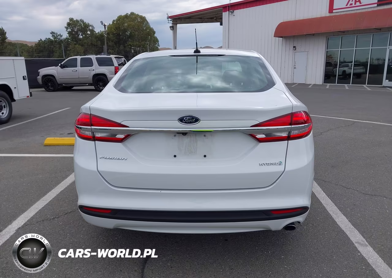2018 Ford Fusion Hybrid S VIN:3FA6P0UUXJR243566 - 17