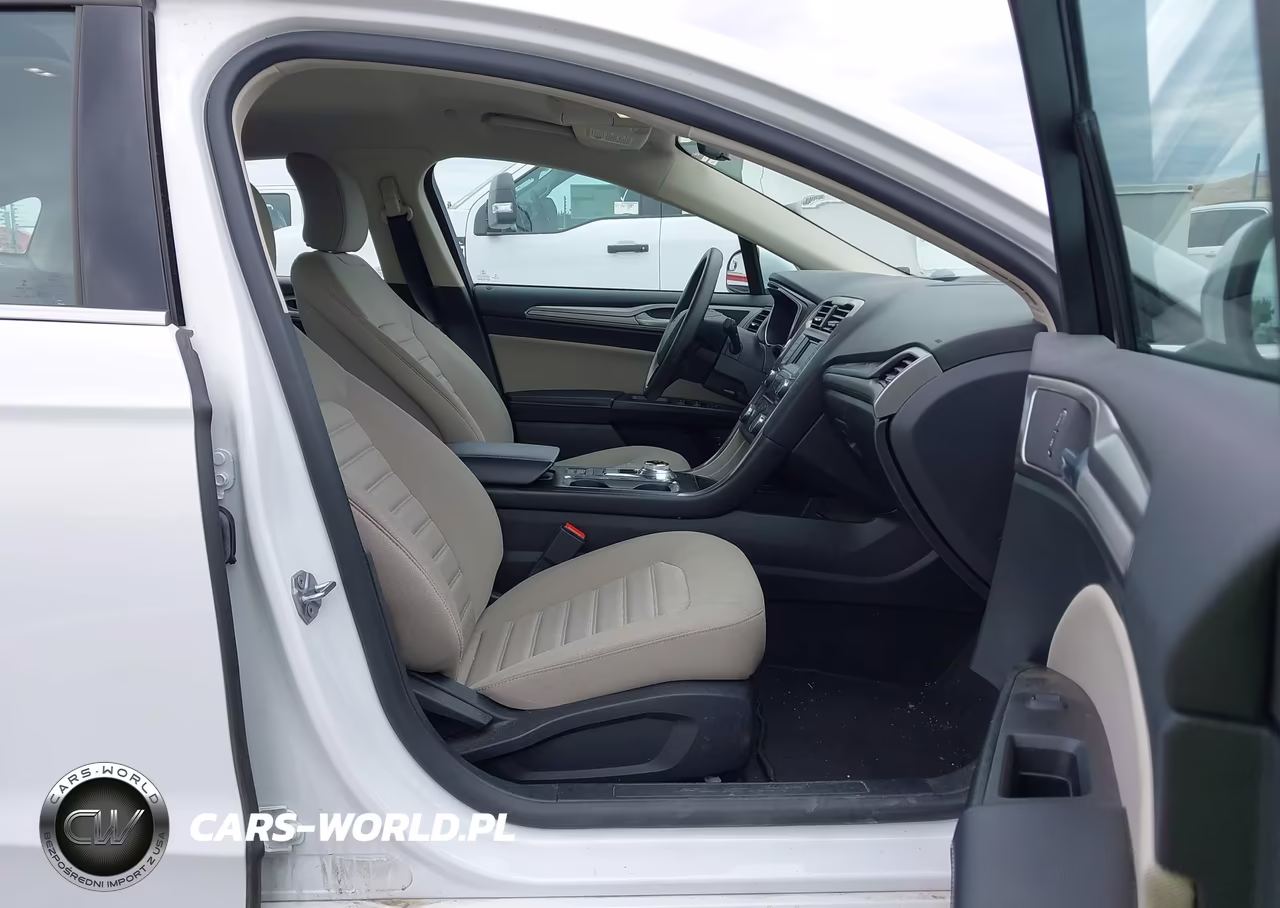 2018 Ford Fusion Hybrid S VIN:3FA6P0UUXJR243566 - 5