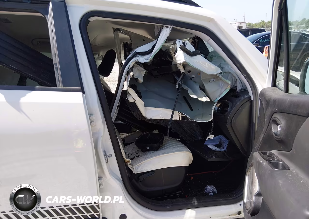 2022 Jeep Renegade Sport 4X4 VIN:ZACNJDA1XNPP01404 - 5