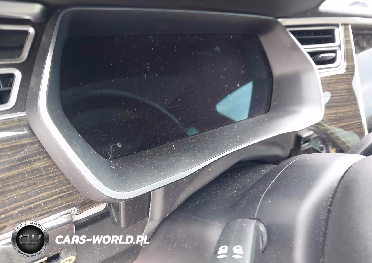 2015 Tesla Model S 85D-P85D VIN:5YJSA1E48FF116158 - 18