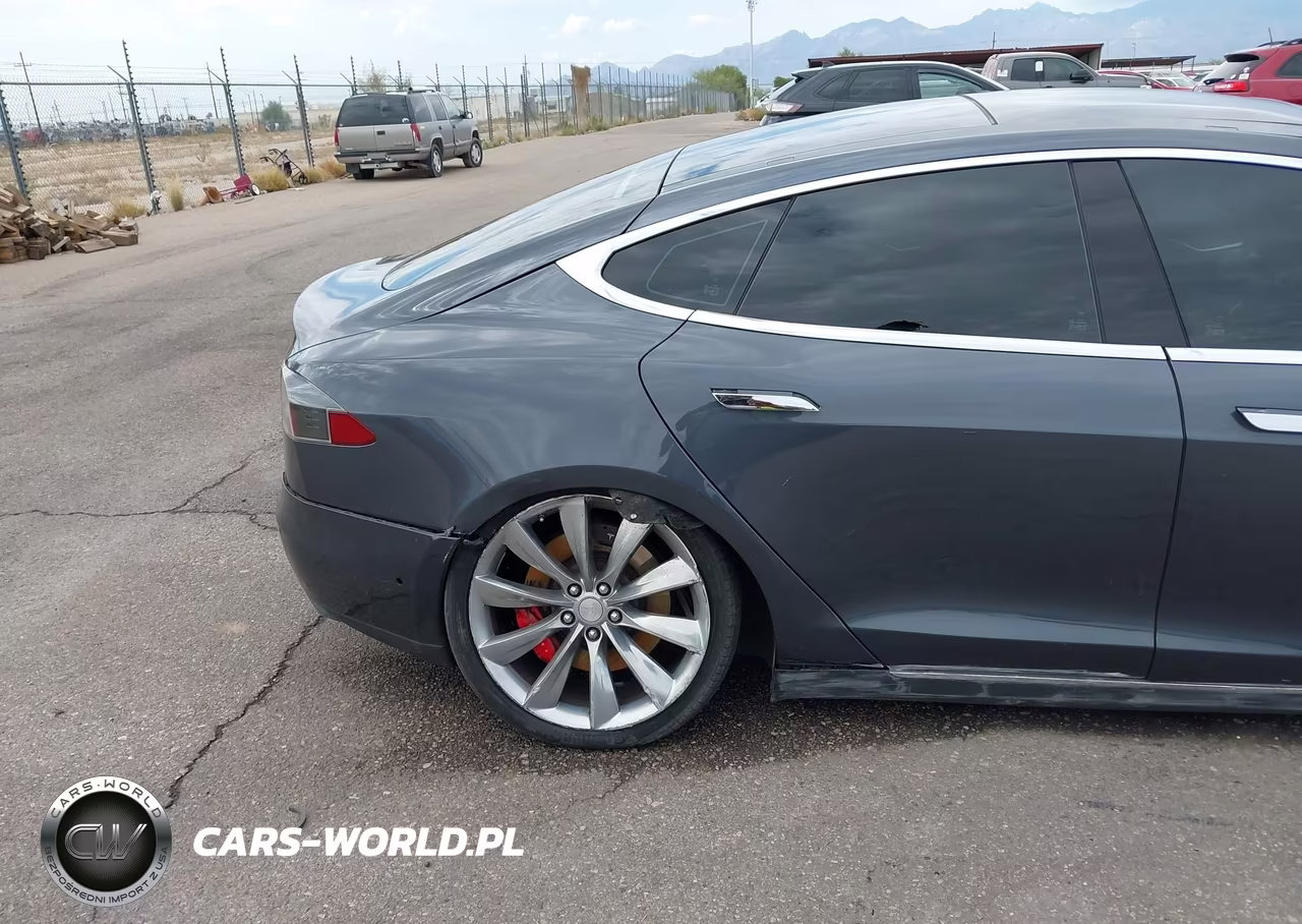 2015 Tesla Model S 85D-P85D VIN:5YJSA1E48FF116158 - 20