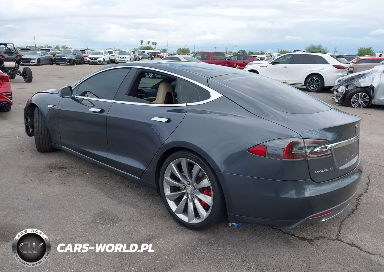 2015 Tesla Model S 85D-P85D VIN:5YJSA1E48FF116158 - 3