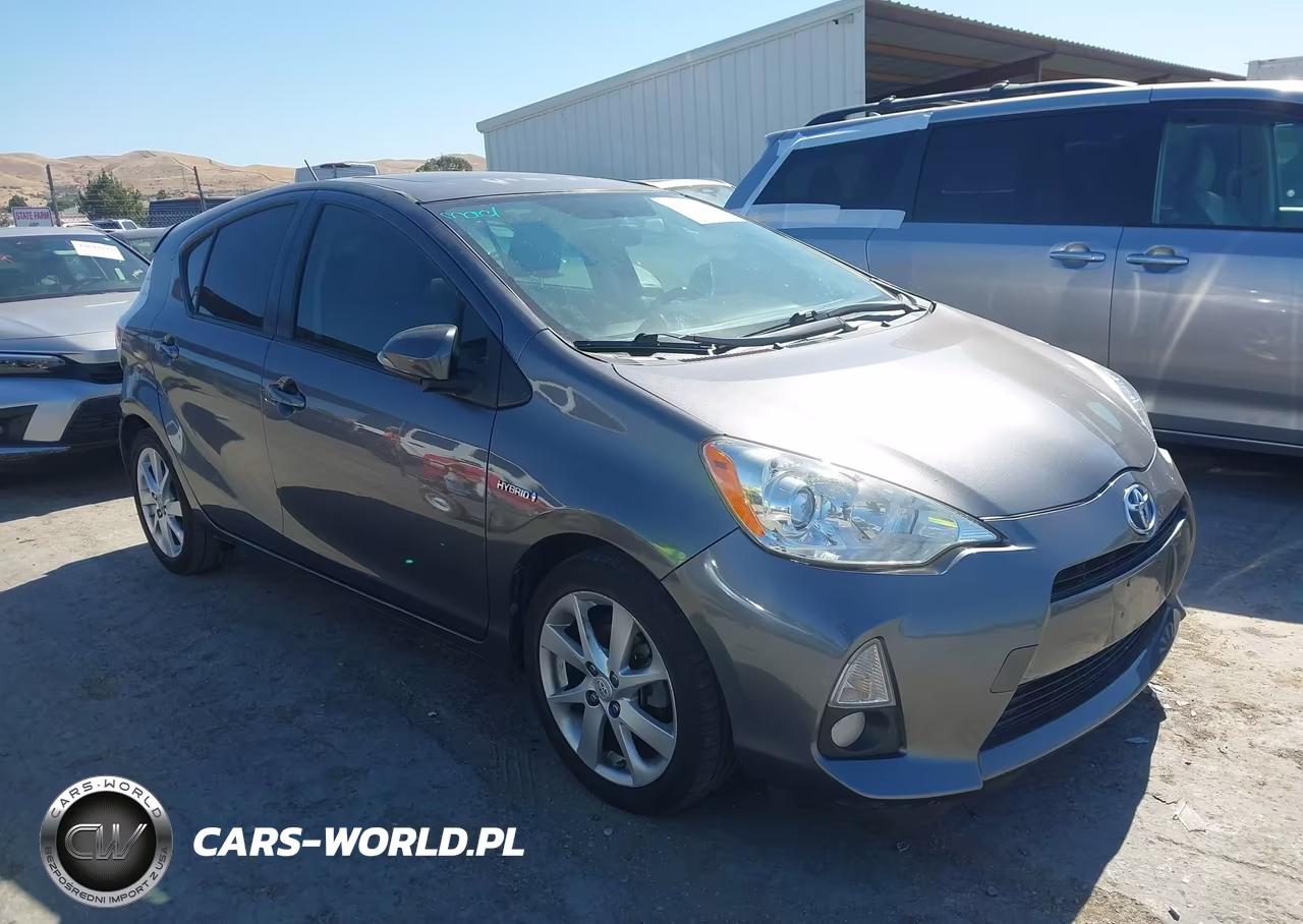 2014 Toyota Prius C Four