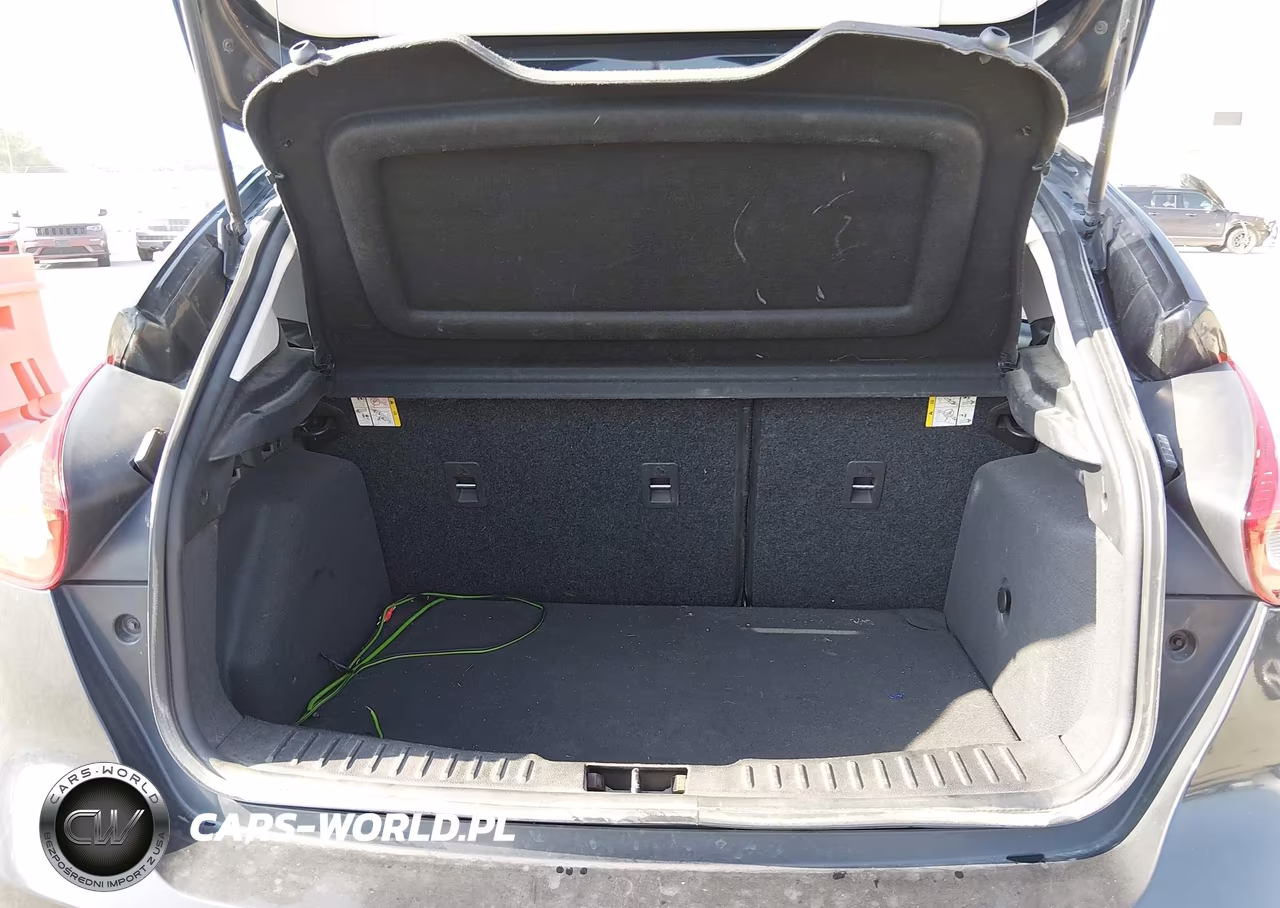 2015 Ford Focus Se VIN:1FADP3K23FL357991 - 16