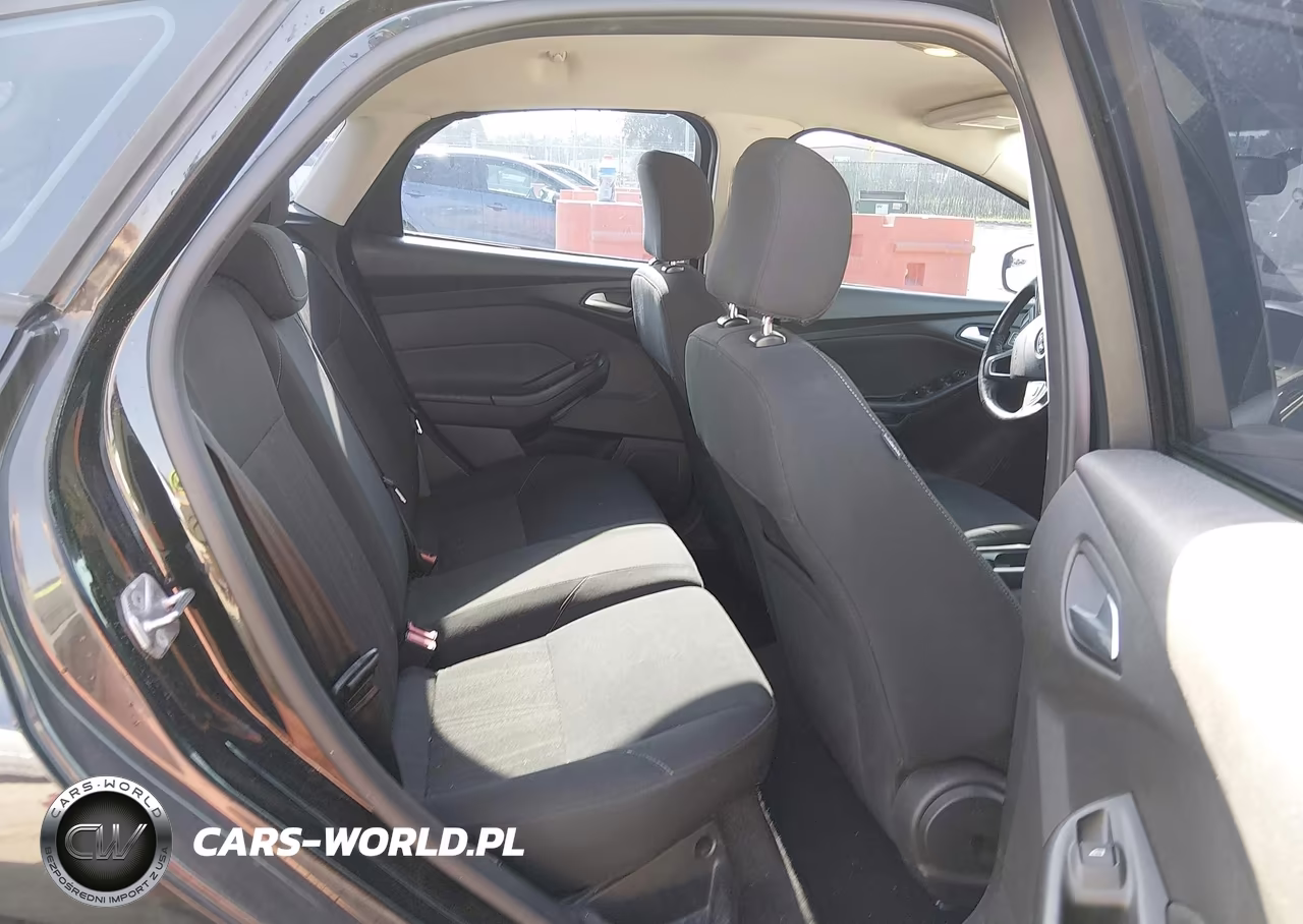2015 Ford Focus Se VIN:1FADP3K23FL357991 - 8