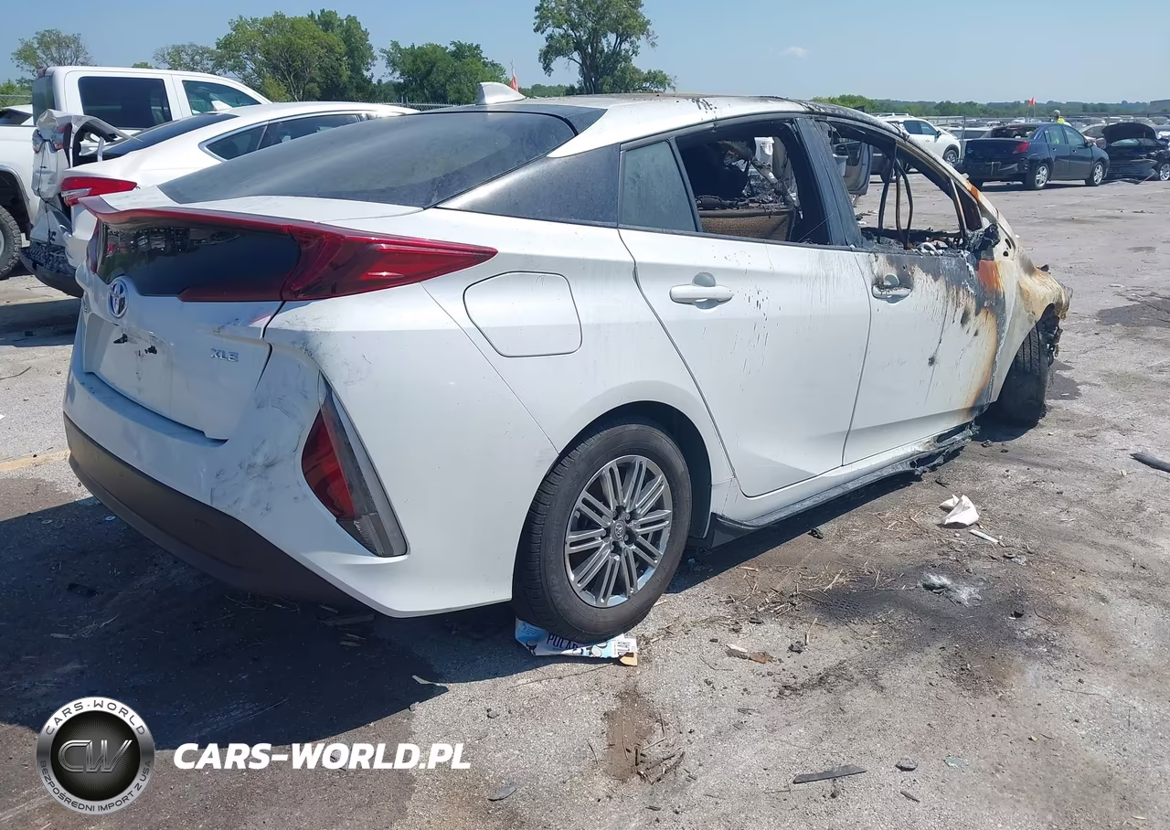 2021 Toyota Prius Prime Xle VIN:JTDKAMFP2M3189109 - 4