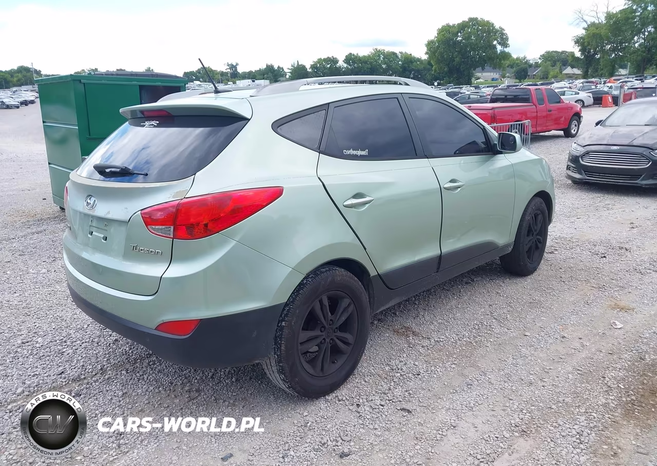 2011 Hyundai Tucson Gls VIN:KM8JU3ACXBU185796 - 4