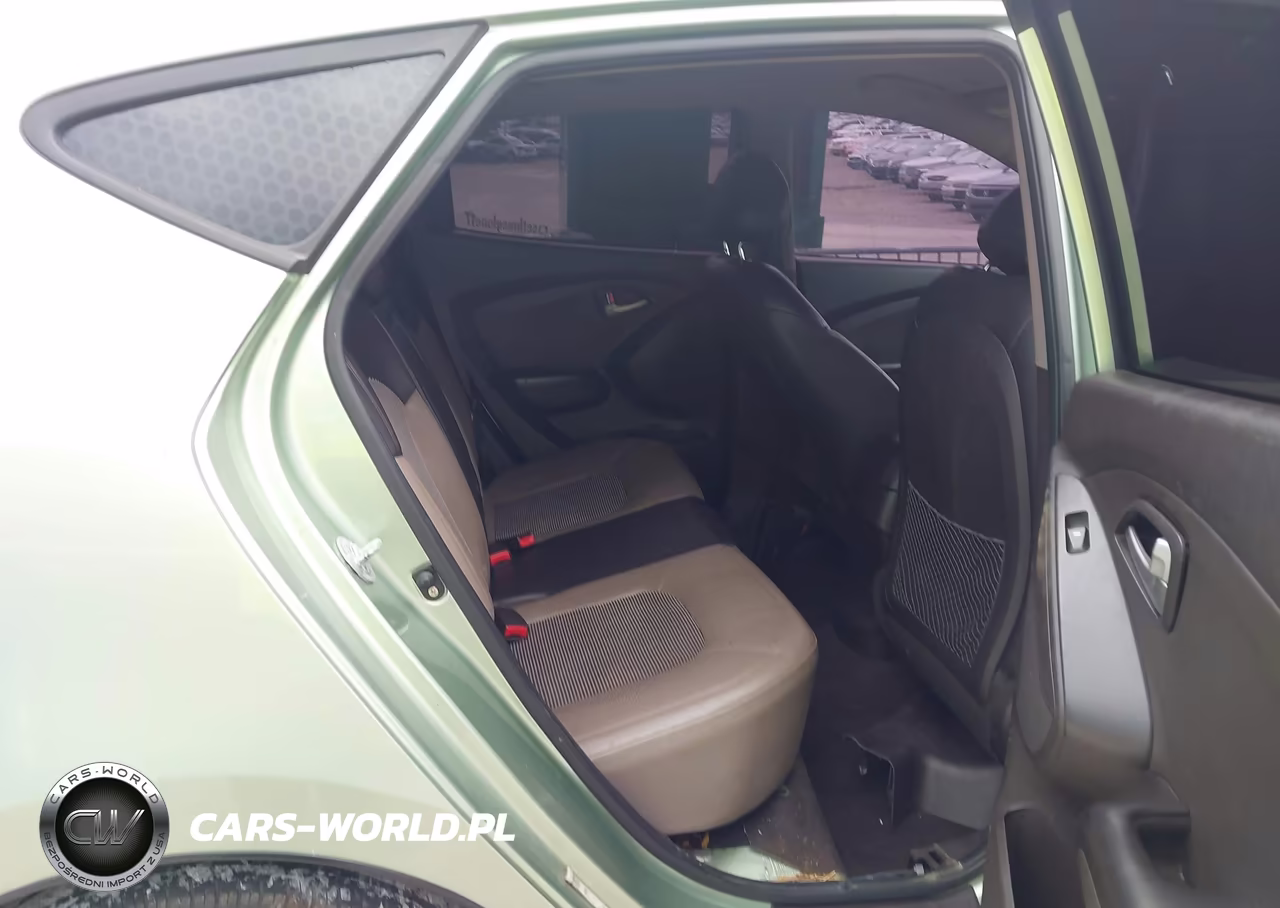 2011 Hyundai Tucson Gls VIN:KM8JU3ACXBU185796 - 8