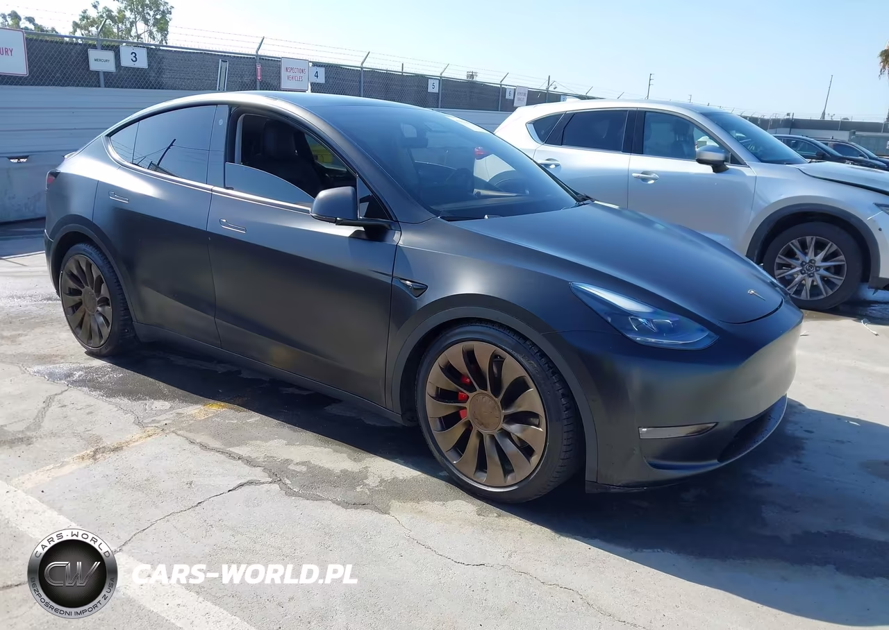 2021 Tesla Model Y Performance Dual Motor All-Wheel Drive – zdjęcie 1 z 18