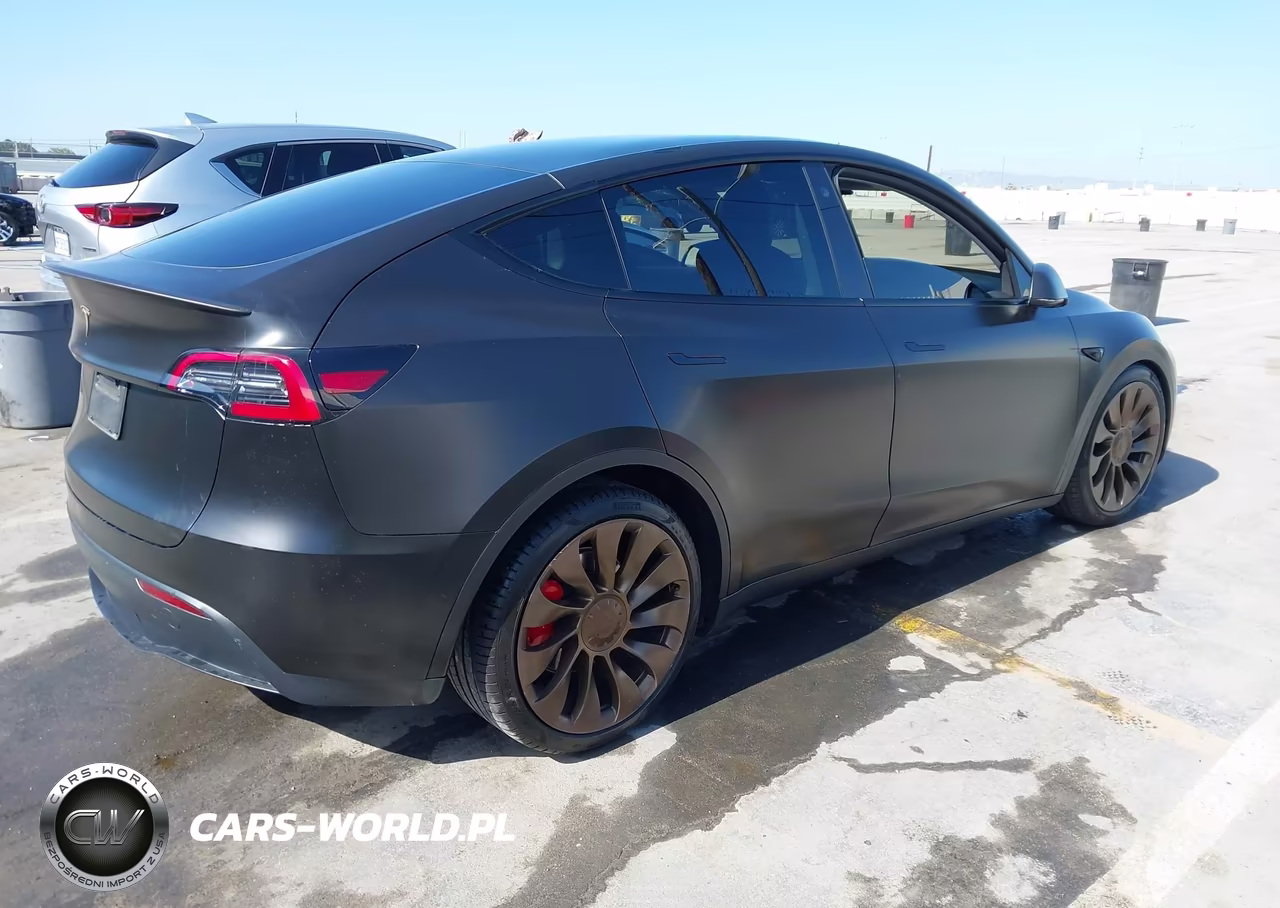 2021 Tesla Model Y Performance Dual Motor All-Wheel Drive VIN:5YJYGDEF9MF220540 - 4