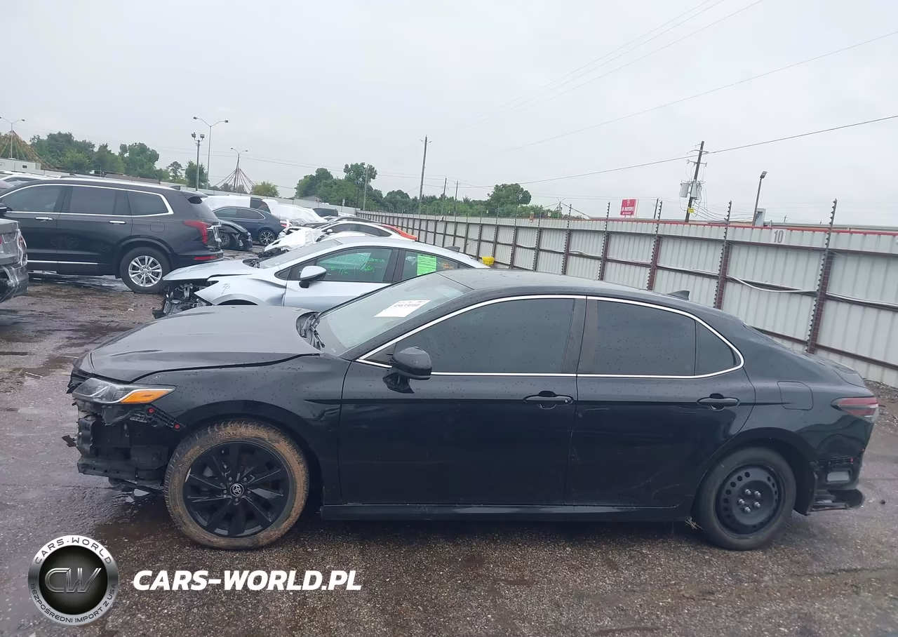 2021 Toyota Camry Le VIN:4T1C11AK3MU527301 - 14