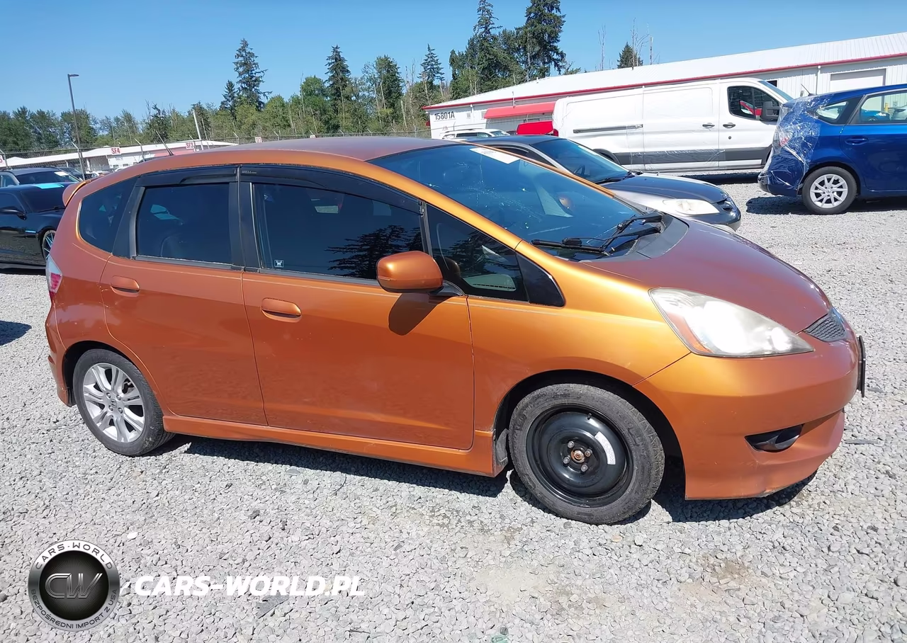 2011 Honda Fit Sport VIN:JHMGE8G59BS001430 - 13