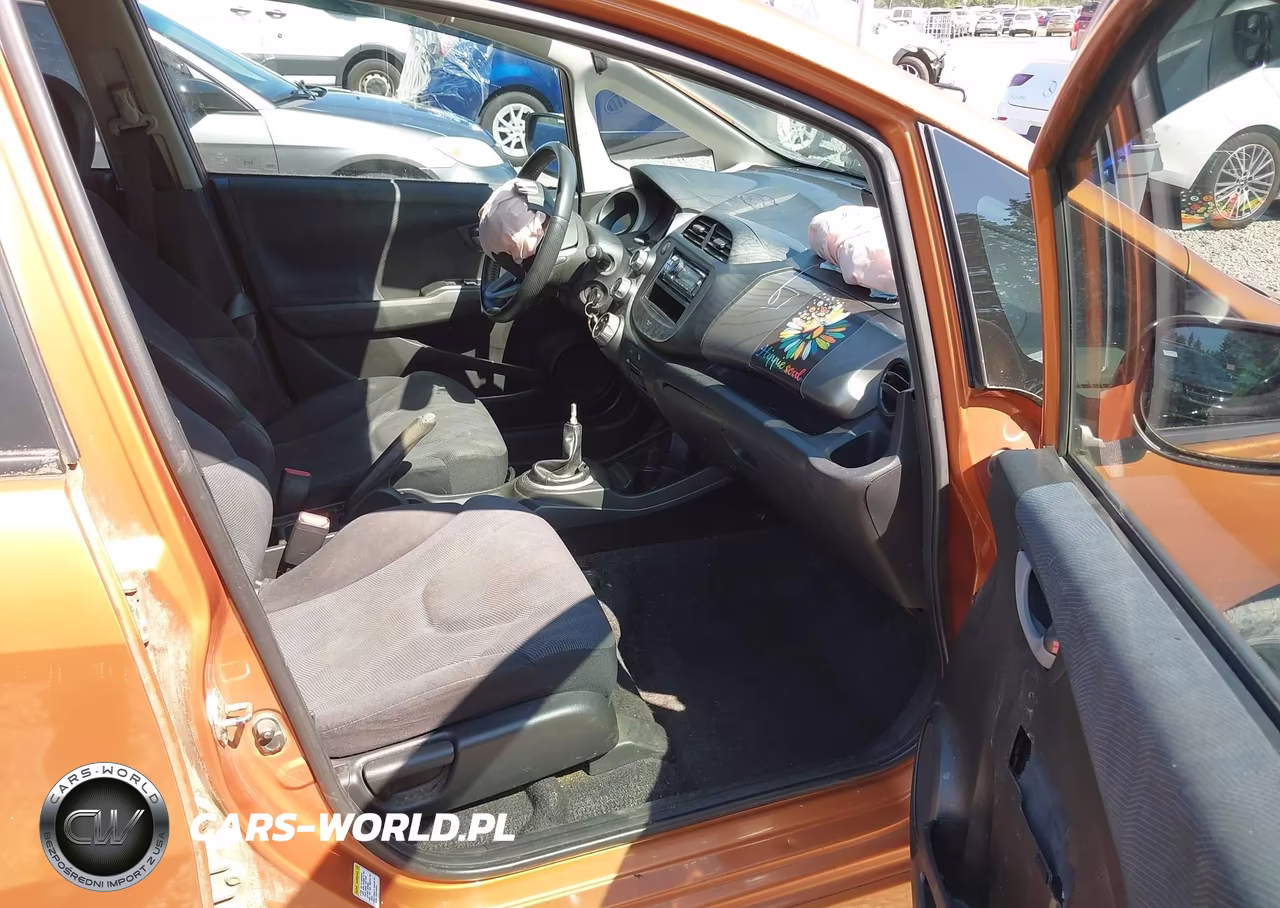 2011 Honda Fit Sport VIN:JHMGE8G59BS001430 - 17