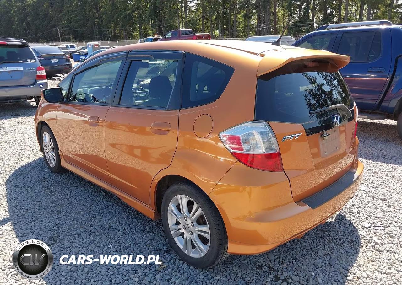 2011 Honda Fit Sport VIN:JHMGE8G59BS001430 - 3