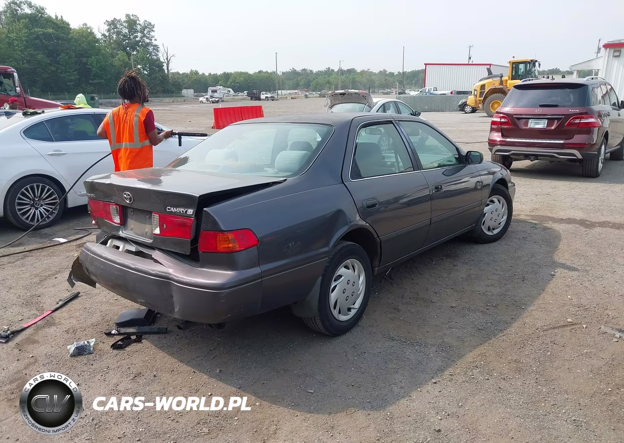 2000 Toyota Camry Le VIN:4T1BG22K3YU965918 - 4
