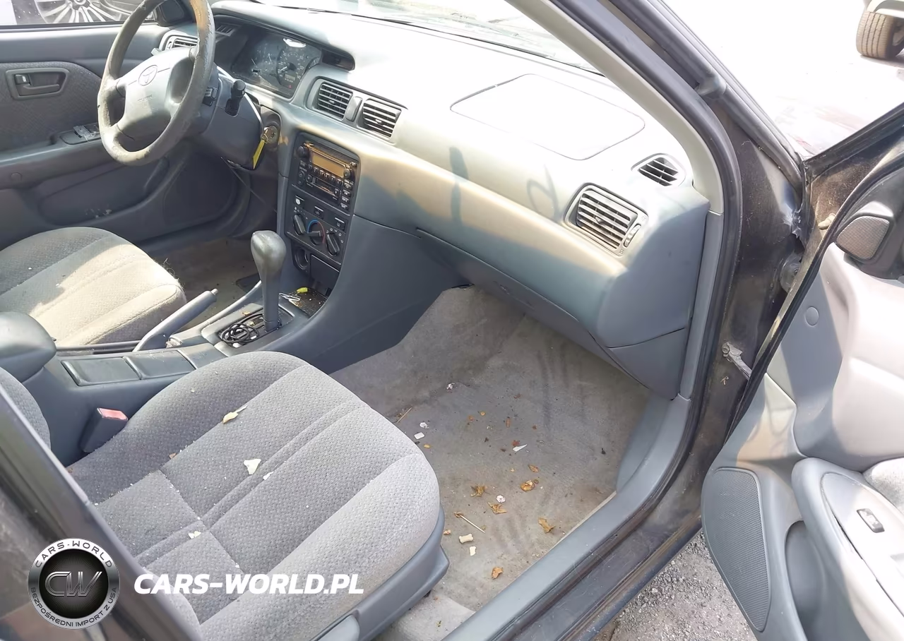 2000 Toyota Camry Le VIN:4T1BG22K3YU965918 - 5