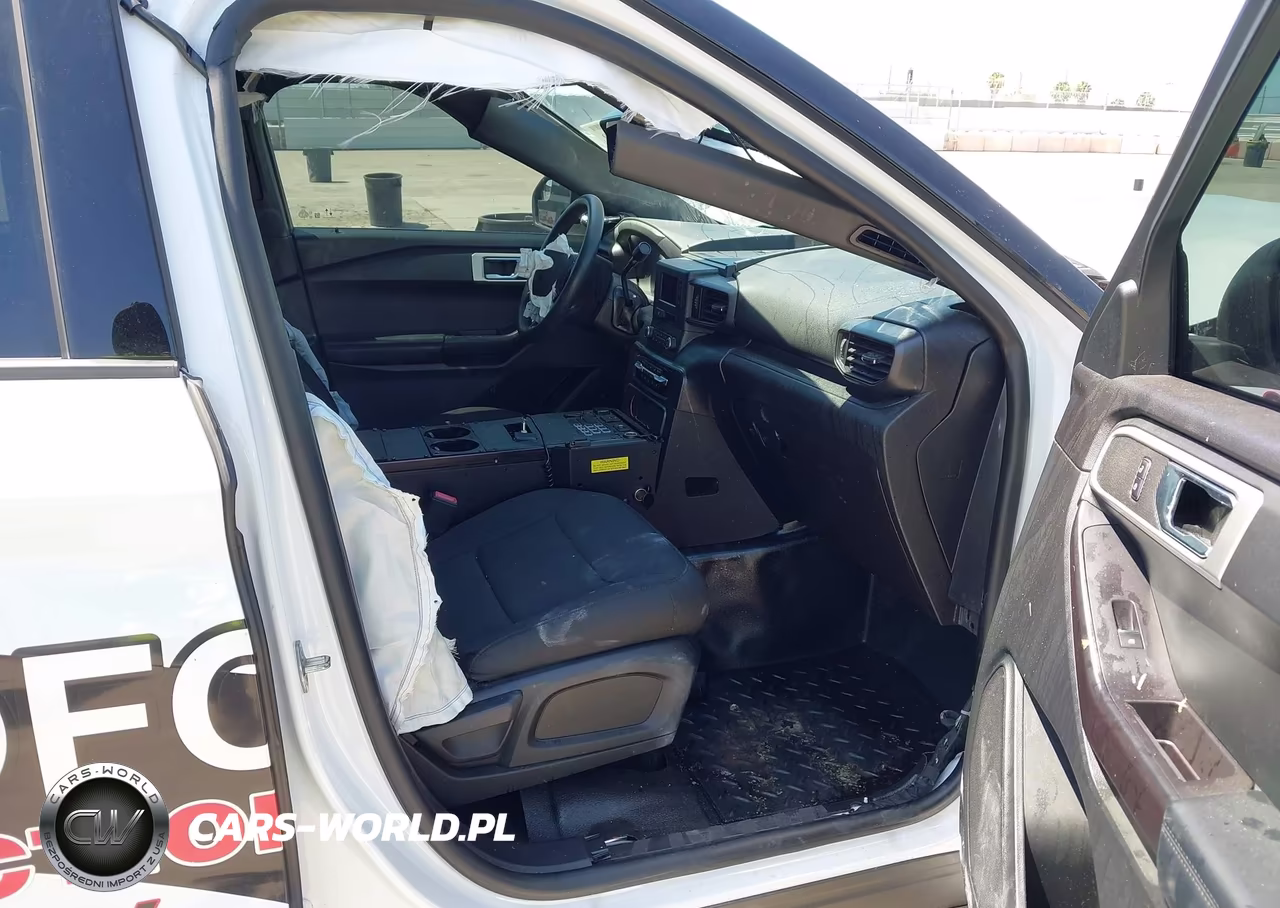 2020 Ford Police Interceptor Utility VIN:1FM5K8AW2LGA84458 - 5