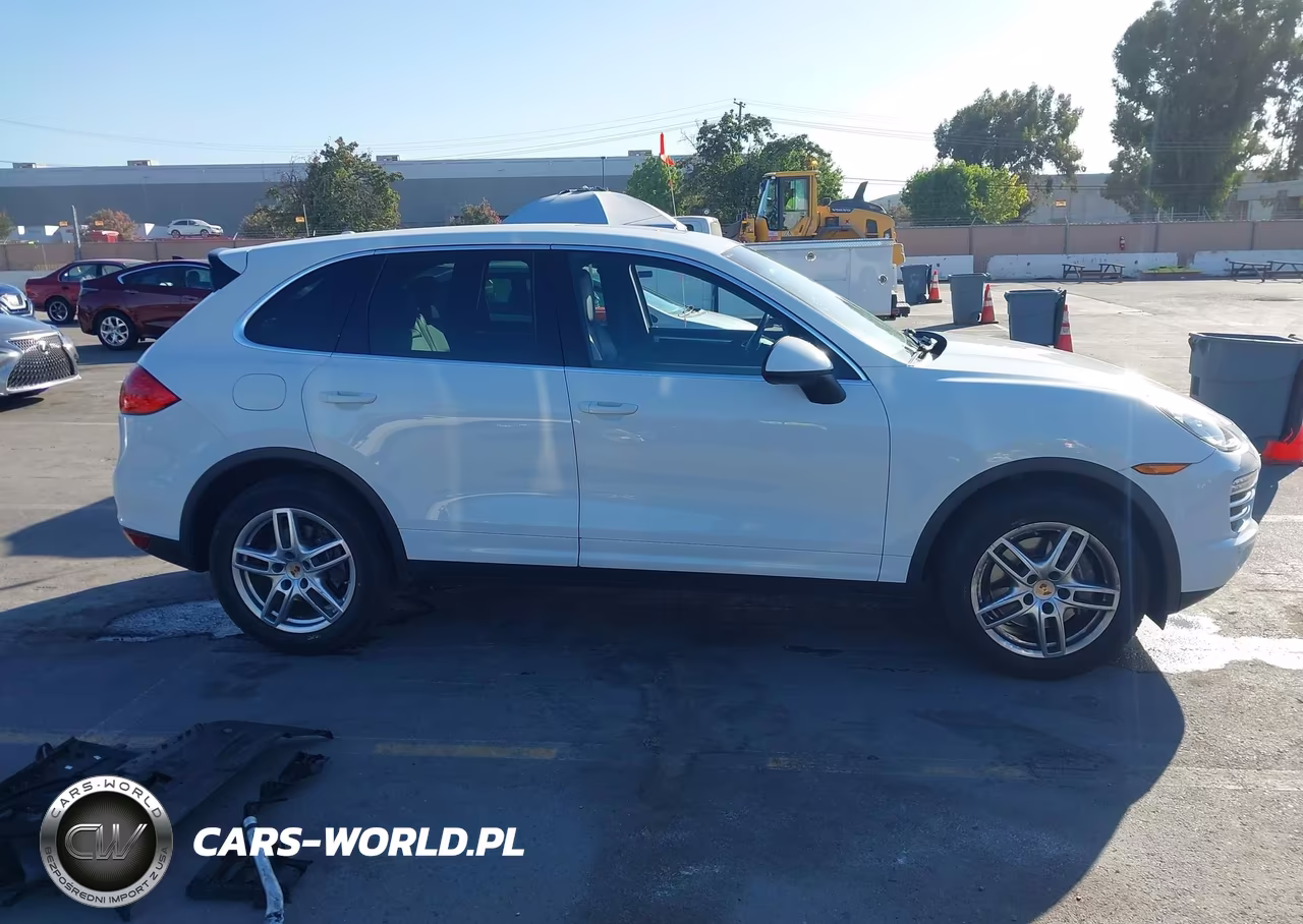 2014 Porsche Cayenne VIN:WP1AA2A20ELA00176 - 14