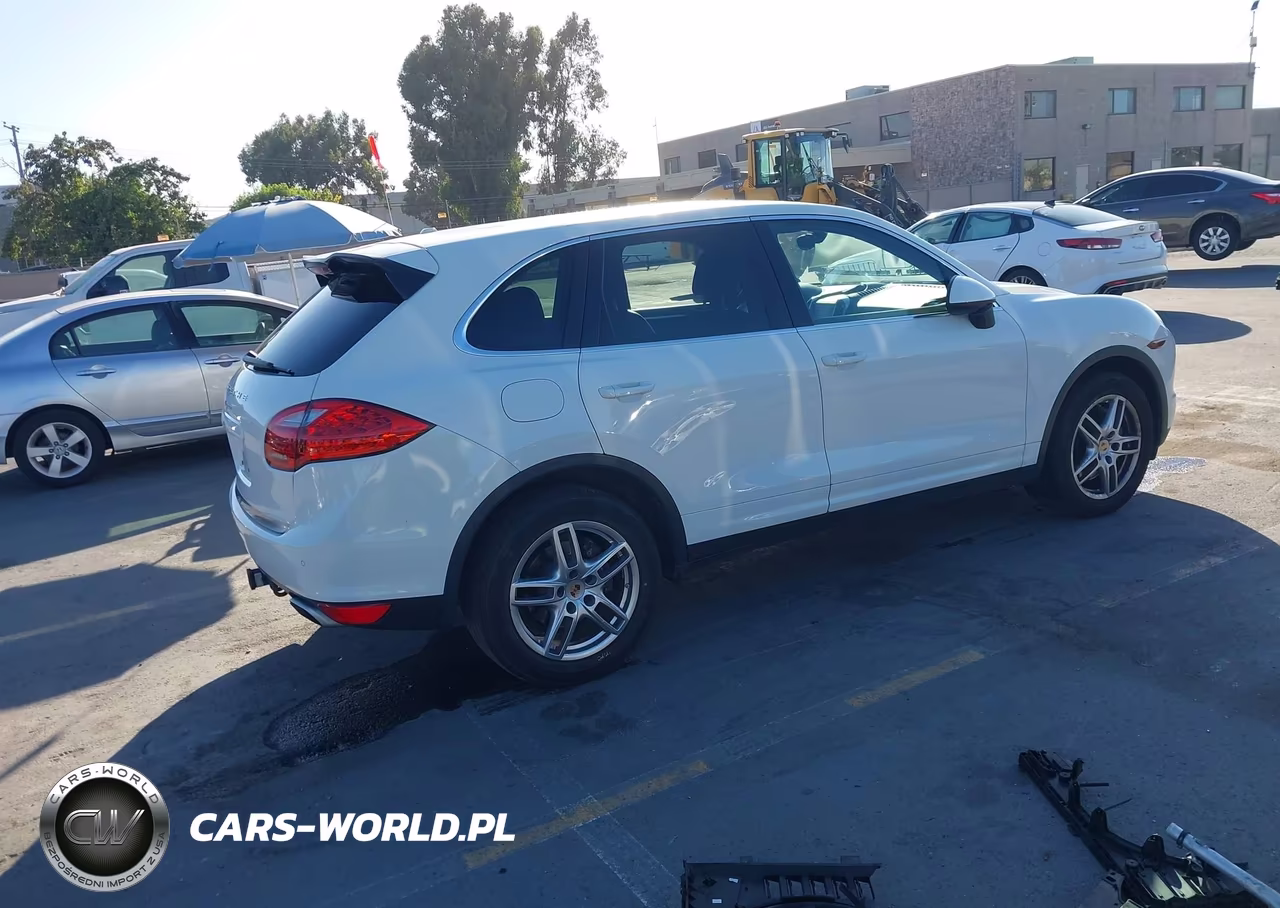 2014 Porsche Cayenne VIN:WP1AA2A20ELA00176 - 4