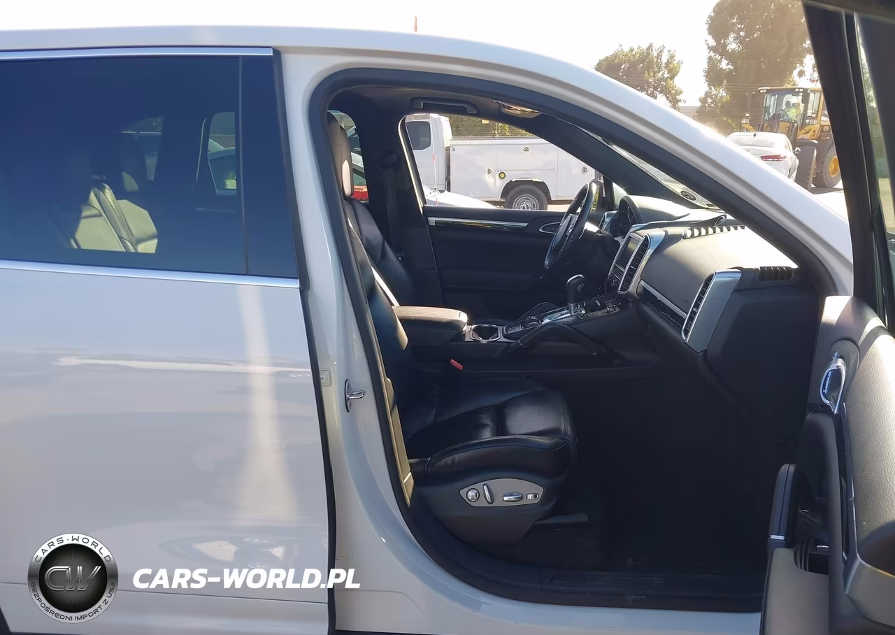 2014 Porsche Cayenne VIN:WP1AA2A20ELA00176 - 5