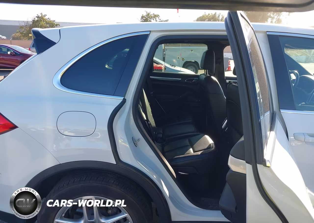 2014 Porsche Cayenne VIN:WP1AA2A20ELA00176 - 8