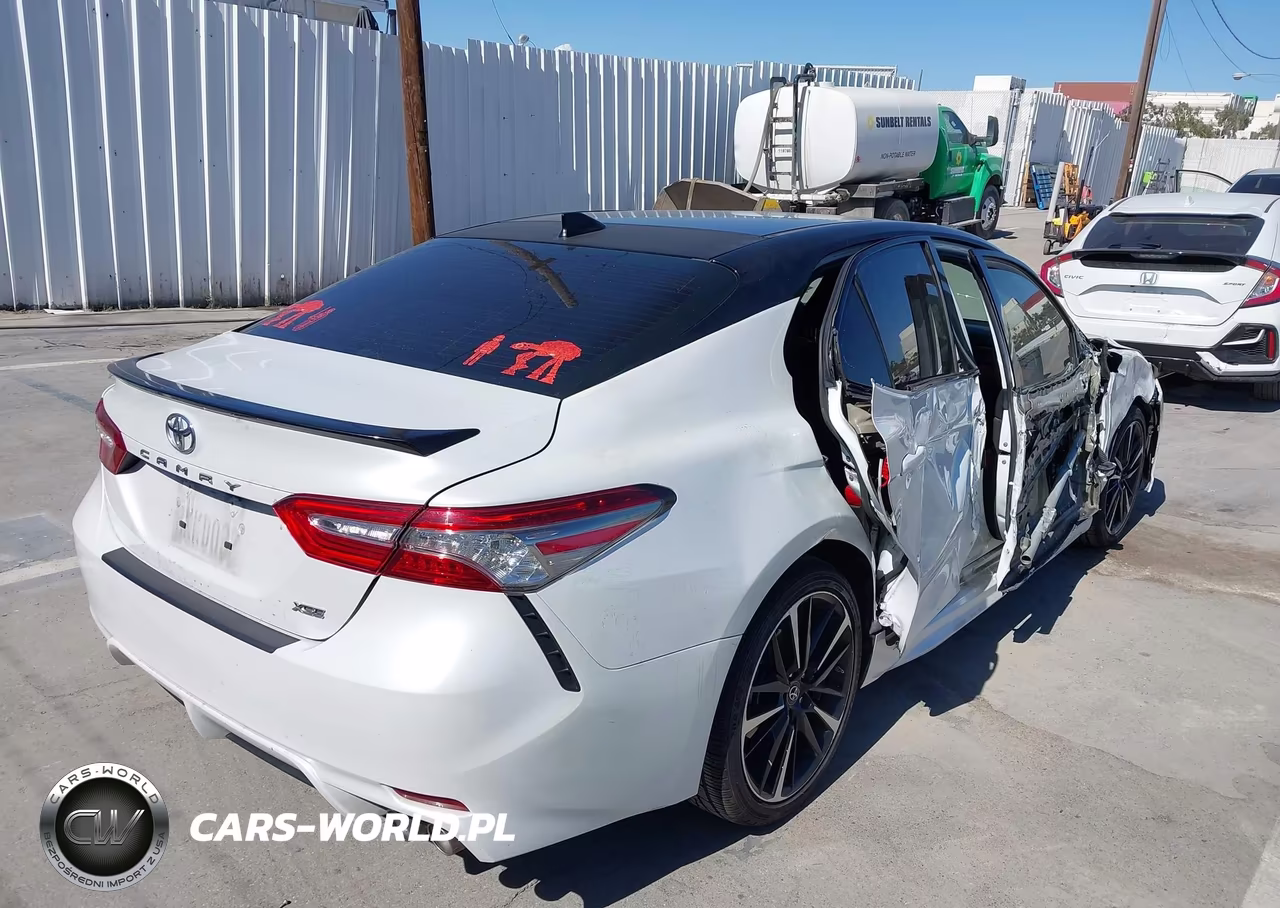 2019 Toyota Camry Xse VIN:4T1B61HK5KU262431 - 4