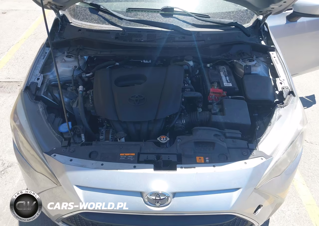 2019 Toyota Yaris Le VIN:3MYDLBYV5KY511475 - 10