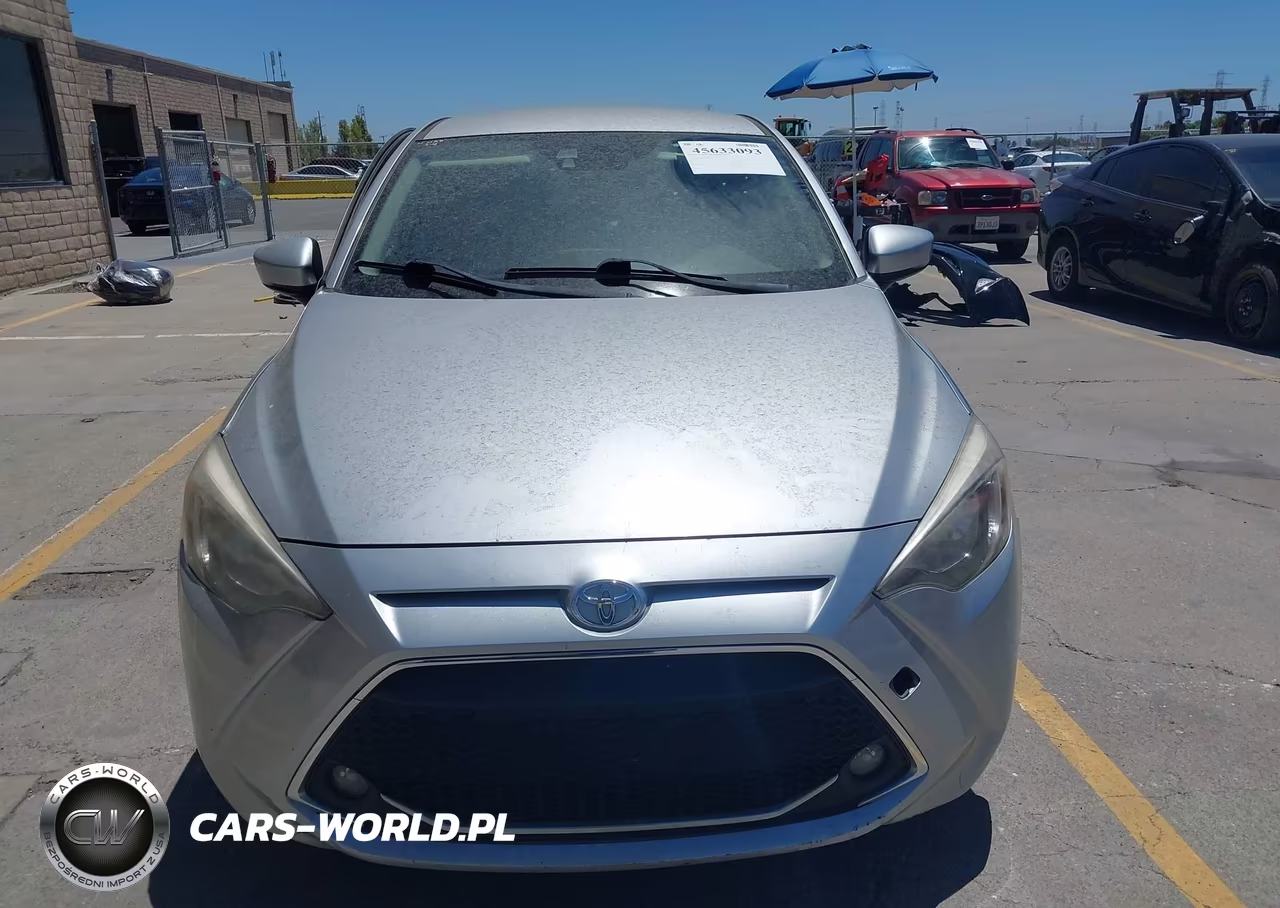 2019 Toyota Yaris Le VIN:3MYDLBYV5KY511475 - 12