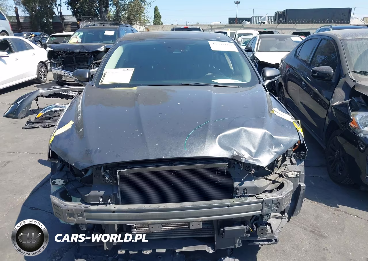 2020 Ford Fusion Plug-In Hybrid Titanium VIN:3FA6P0SU3LR120472 - 13